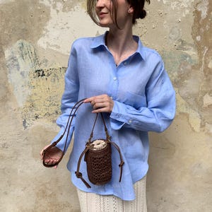 Chocolate Brown Raffia Mini Bag – Woven Straw Crossbody, Boho Summer Bucket Purse, Natural Crochet Beach Bag, Handmade Brown Bag