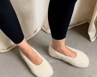 Off White Ballet Flats, Handmade Wool Slippers, Boucle Ballerina Shoes, Spring Women's Flats, Indoor & Outdoor Shoes, Round Toe Flat Shoes