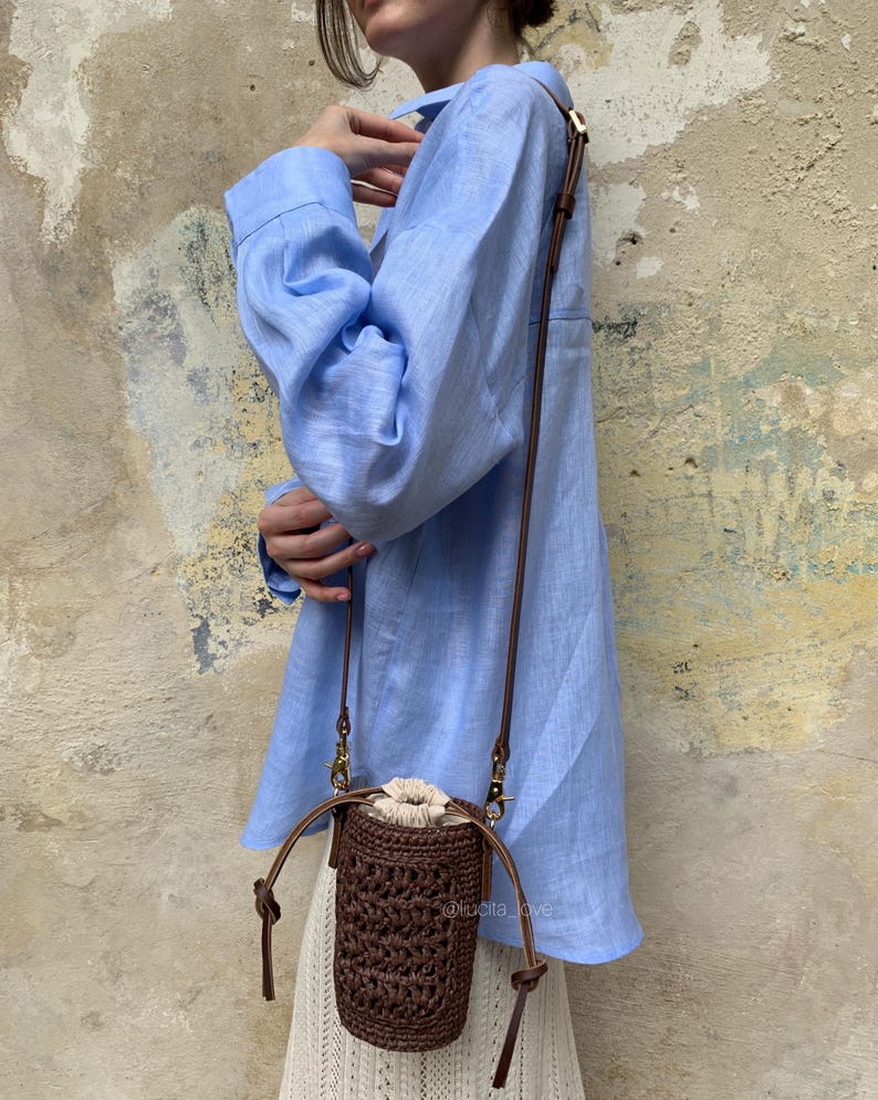 Chocolate Brown Raffia Mini Bag – Woven Straw Crossbody, Boho Summer Bucket Purse, Natural Crochet Beach Bag, Handmade Brown Bag