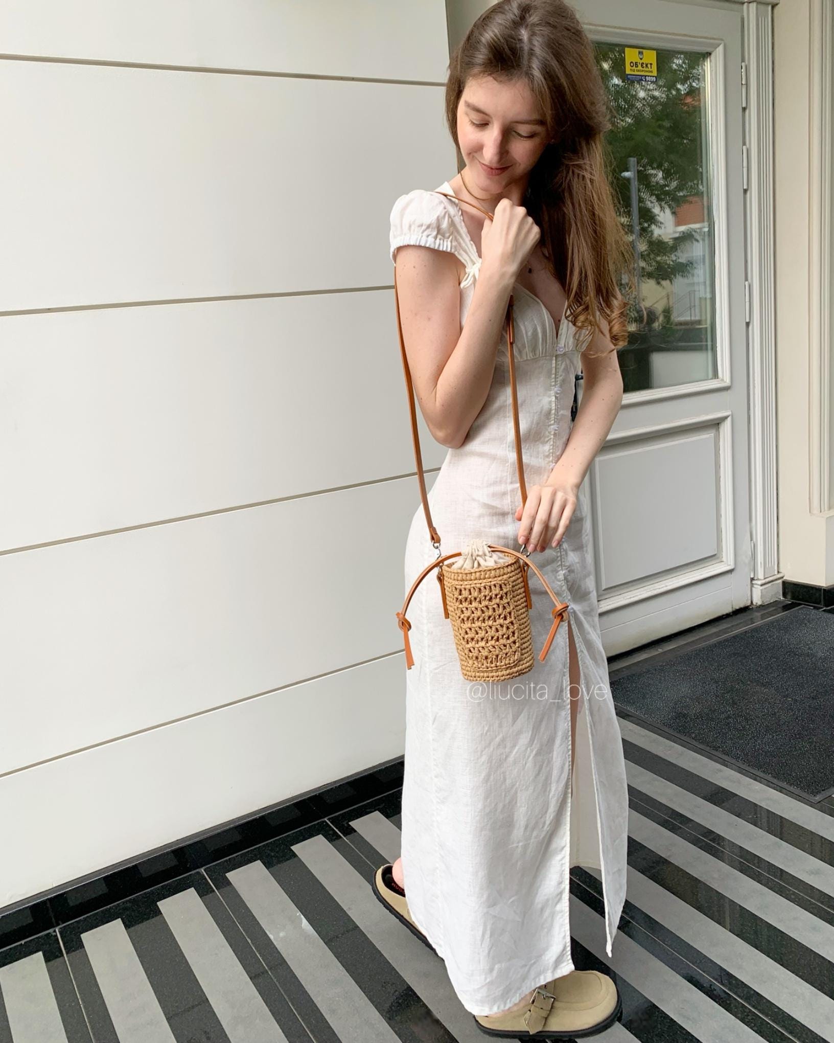 Handmade Raffia Crossbody Bag, Mini Crochet Bucket Bag, Small Summer Purse, Boho Straw Cellphone Bag, Adjustable Strap, Gift for Her