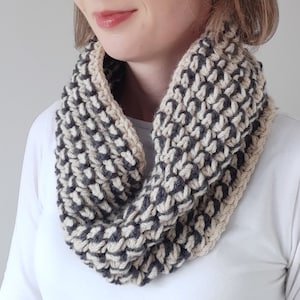 CROCHET PATTERN, Crochet Cowl, For Women, Crochet Neck Warmer, Striped, Thick, Cozy, Easy, Beginner Cowl