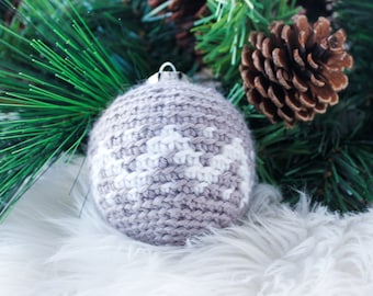 Christmas CROCHET BAUBLE, Chevron Design, Ornament, Decoration, Holiday, Handmade