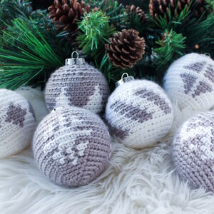 Christmas CROCHET BAUBLE, Christmas Tree, Ornament, Decoration, Holiday, Handmade 画像 3