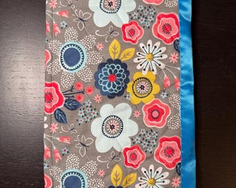 DAR Insignia Pin Case (blue/pink/grey floral)