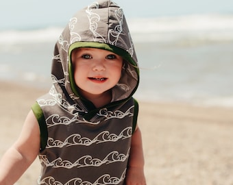 Organic cotton wave print tank and matching solid shorts available with hood or no hood. Fun summer or beach outfit for boys and girls.