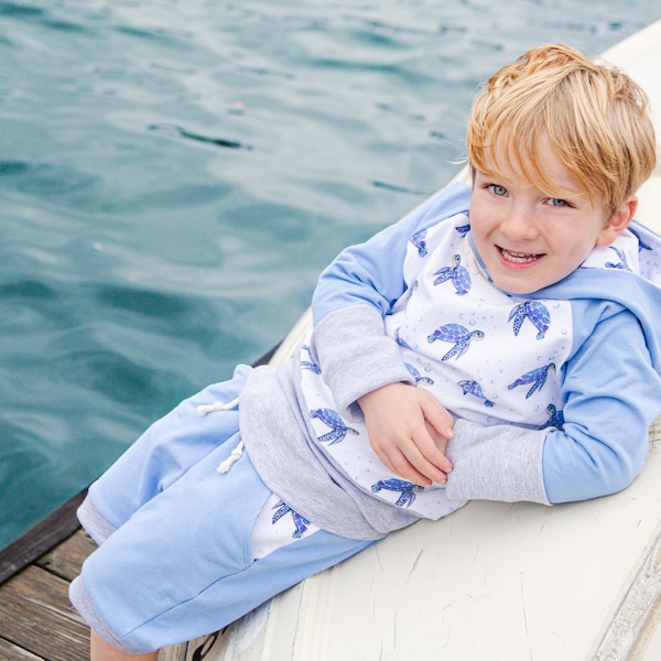 Hoody/sweatshirt and harem style shorts with blue Hawaiian sea turtles in Grow With Me sizing - great Spring and Summer outings