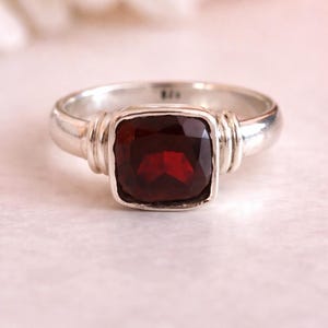 Granat-Silberring | 925 Sterling Silber handgefertigter Ring | Boho Schmuck | Geschenk für Sie | Ring für Frauen | Granatschmuck |