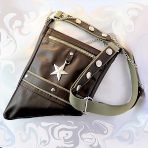 Piccola borsa in pelle marrone scuro da donna, con catena, borsa revolver "Space Star", borsa a mano in pelle di cavallo, piccola borsa a tracolla da donna