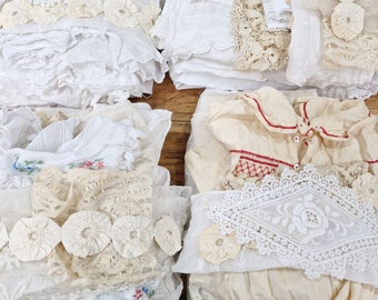 lot de dentelle blanche vintage, robes de baptême, robes de bébé, dentelle ancienne, lot de draps français, lot de couture lente