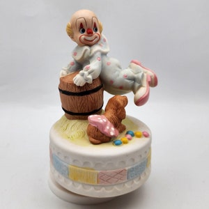 Lefton clown music box / Send in the clowns