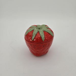Strawberry lidded container