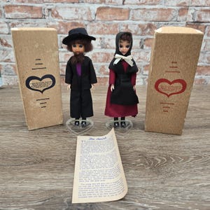 Amish man and woman dolls / Standard Doll Co. Knickerbocker