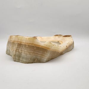 Vintage Hand-Carved Onyx Stone Ashtray | Natural Agate Catchall Dish | Mid-Century Modern Trinket Bowl | Unique Raw Edge Home Decor image 5