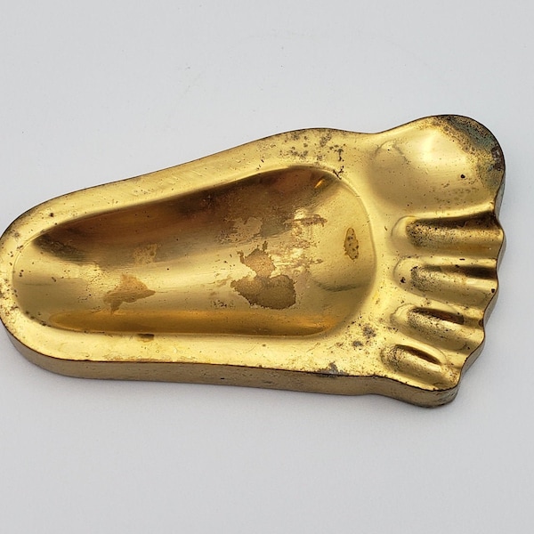 Brass foot ashtray / trinket / Beach kitsch