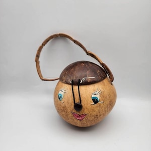 Coconut purse / Coconut shell purse / Vintage souvenir