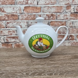 Vintage Celestial Seasonings Sleepytime Bear Teapot / 1990s White Ceramic Tea Pot / Cottagecore Kitchen Decor / Tea Lover Gift