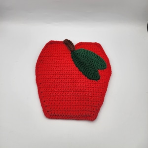 Crochet apple trivet / pot holder