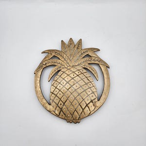 Vintage Brass Pineapple Trivet – Retro Boho Kitchen Decor Hot Pad Holder