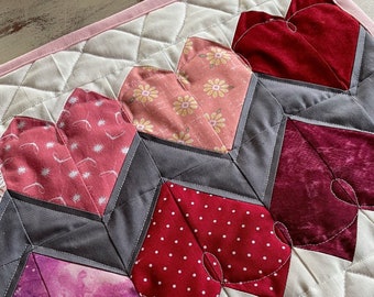 Easy Quilted Valentine's Heart Table Runner Pattern, PDF Download