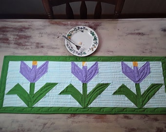 Easy Crocus Flower Table Runner PDF Quilt Pattern , Spring Table Runner