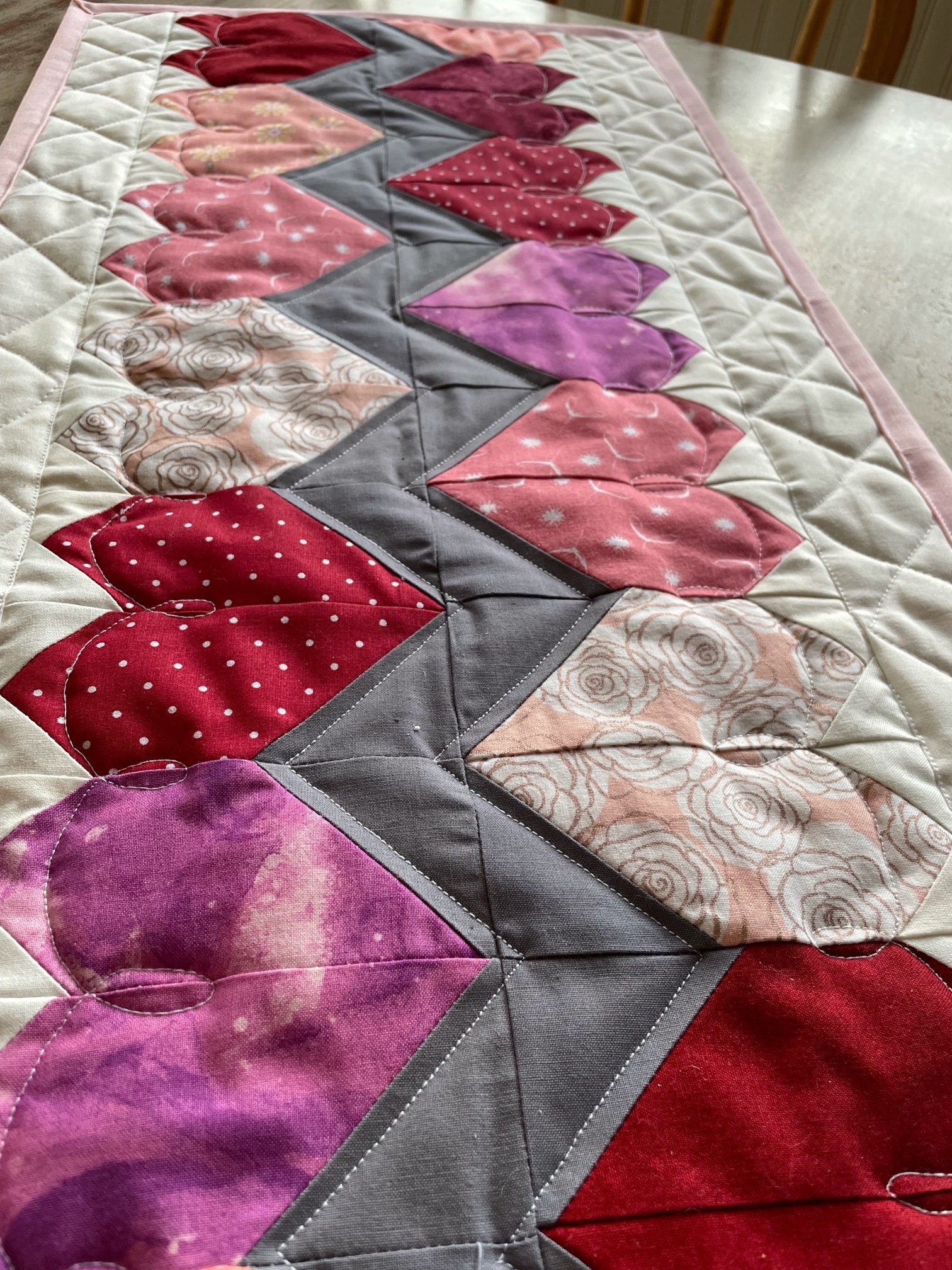 Easy Quilted Valentine's Heart Table Runner Pattern, PDF Download - Etsy