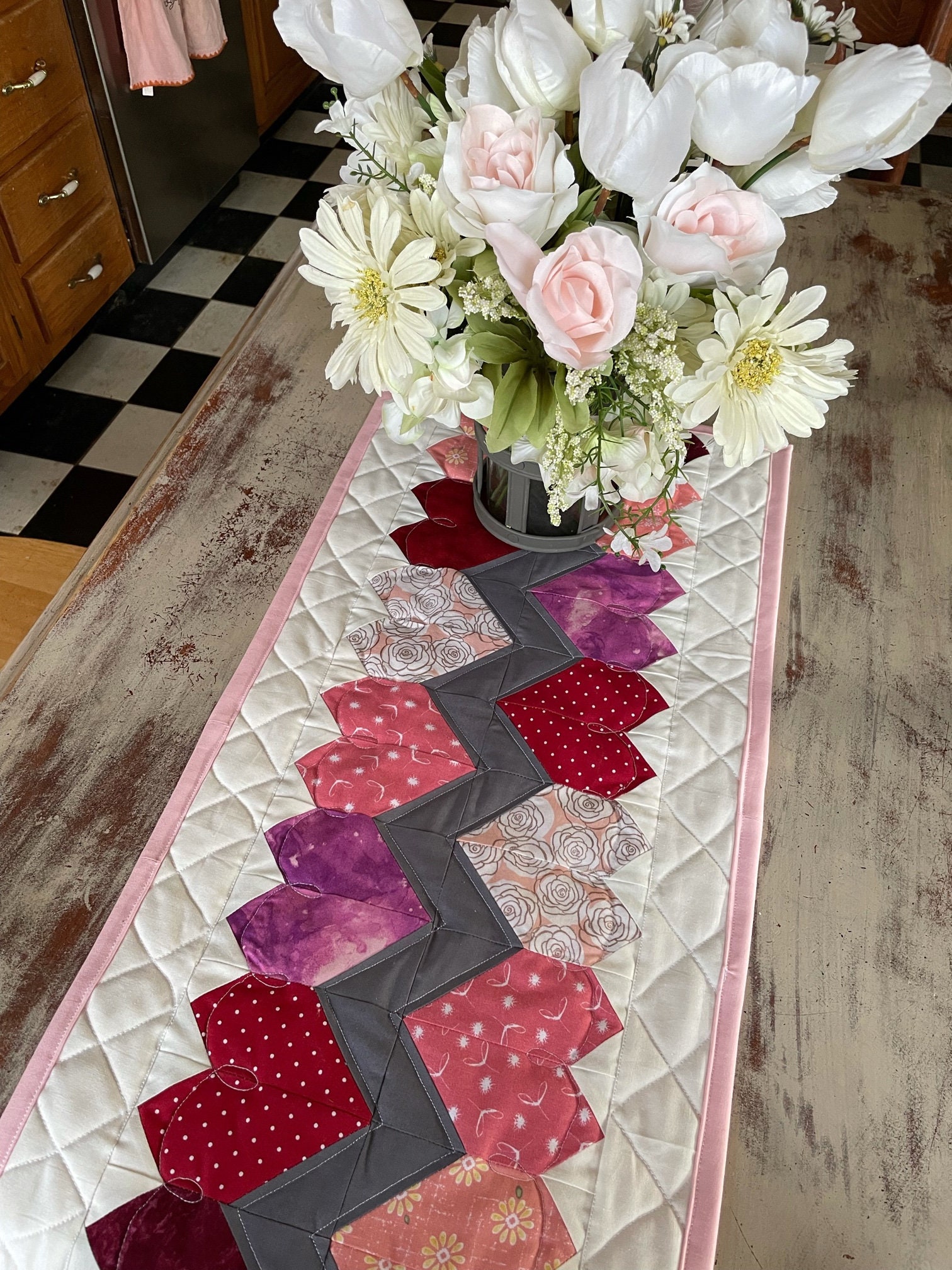 Easy Quilted Valentine's Heart Table Runner Pattern, PDF Download - Etsy