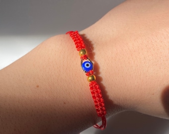 Adjustable Macrame Evil Eye Bracelet: Handmade Protection Charm