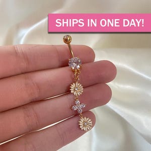 Piercing all&#39;ombelico con fiore in zirconia cubica: piercing all&#39;ombelico pendente placcato in oro 14k