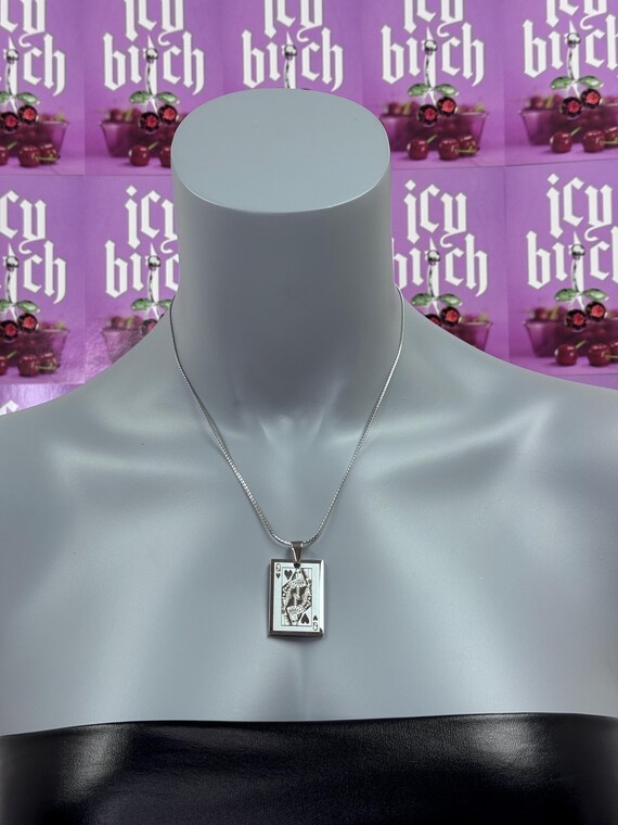 Pendentif Carte Dame De Cœur Acier Inoxydable - Argenté, Neuf Avec étiquettes, Bijou Fantaisie