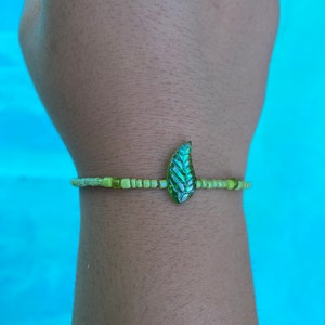 Leaf Bracelet / Green Leaf Beaded Bracelet / Beaded Green Bracelet / Leaf Jewelry / Handmade Beaded Leaf Bracelet / Leaf Charm Bracelet