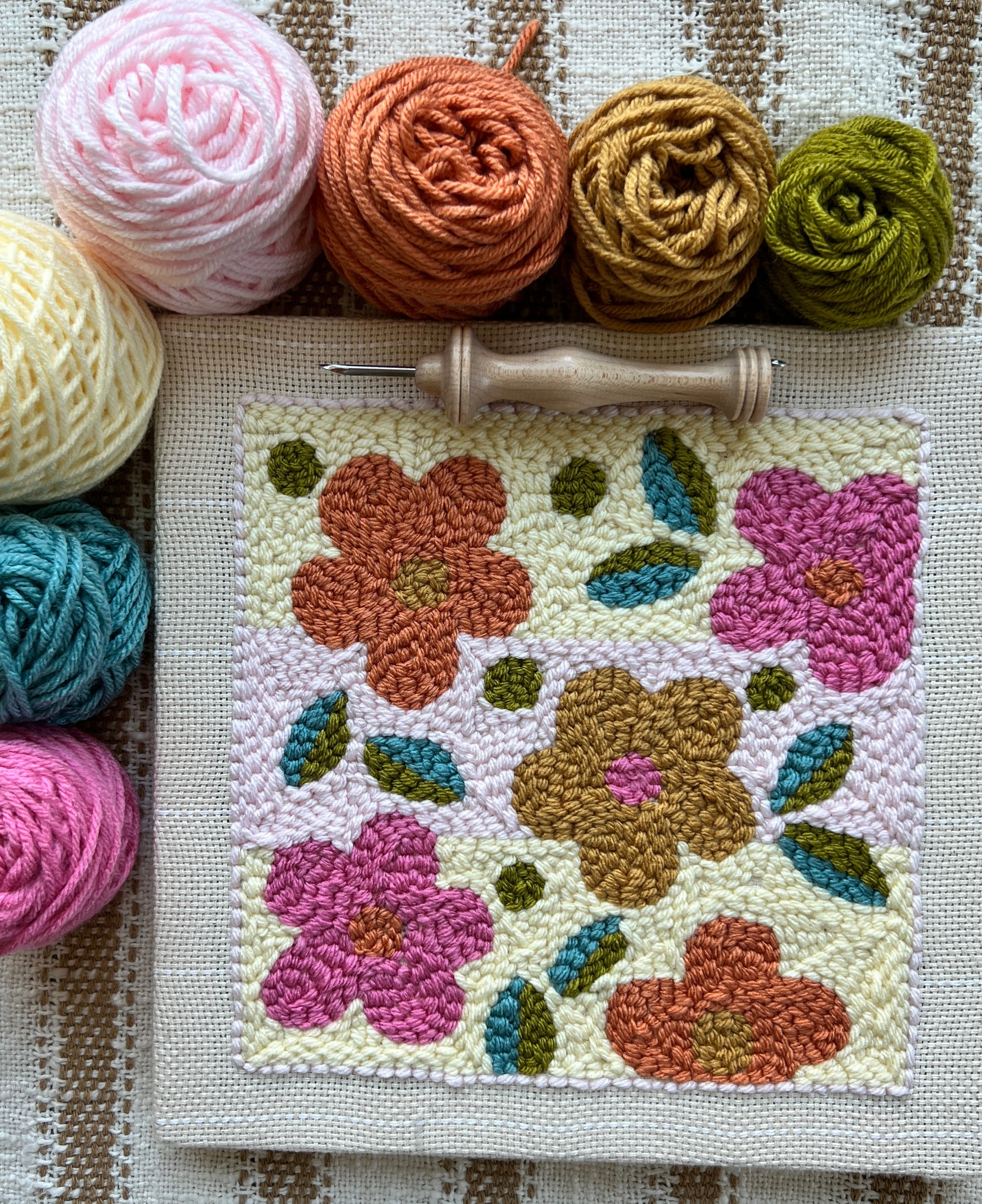 Beginner Punch Needle Kit /flower Power / Rug Hooking / Yarn Craft Kit ...