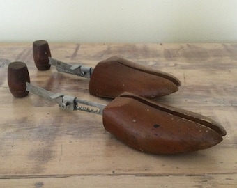 Shoe stretchers/Vintage Shoe stretchers/Wood shoe stretchers