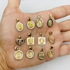 10k gouden hanger Tiny Maagd Maria - Dije pequeño en oro Virgen Maria bautismo virgen Guadalupe