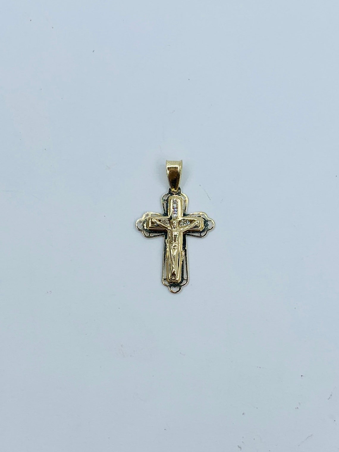 10k gold Cross small charm pendant crucifix Dije en Oro cruz | Etsy