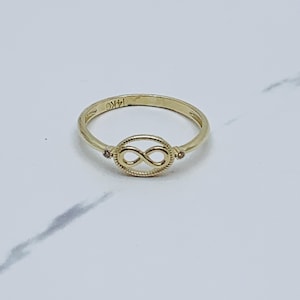 14k solid gold ring Infinity minimalist Size 8 ~ Rose gold - Anillo en oro eternidad