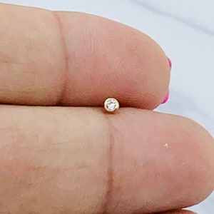 14k Gold nose ring stud - Aretes de nariz de Oro