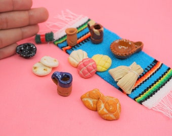 Miniature Ofrenda Set Dia de muertos Day of the dead food dollhouse  sarape zarape Mexico Conchas Tamales Pand de muerto Pottery Jarrito