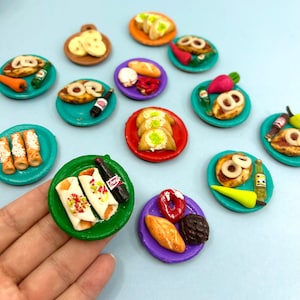 Miniature NEW Day of the Dead ofrenda food Comida Dia del muertos plates Mexican mexico dollhouse concha taco bread torta chicken fish