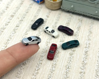 Miniatyrleksaksbilar 1:12 mini dockhus racerbil leksaker lekrum mini miniatyrer