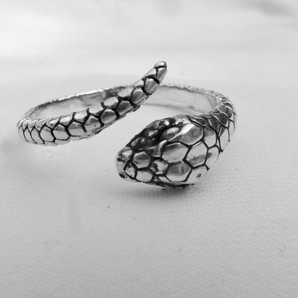 Sterling  Silver  925  Ouroboros  Serpent  Snake  Ring