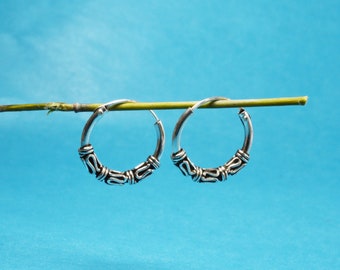 Par örhängen i sterlingsilver 925 i bali-stil med ringar (12 + 14 + 16 mm i diameter)