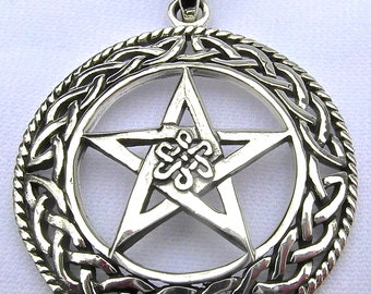 Colgante de pentagrama en círculo celta de plata de ley 925