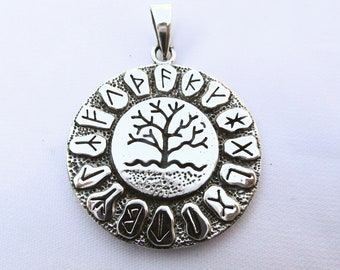 Colgante de árbol de la vida en plata de ley 925 con círculo de runas (6,7 gramos)