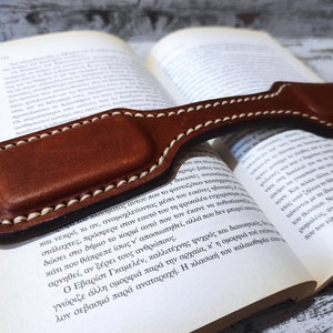 desk accessories,book accessories,book page holder,office desk accessories,leather accessories,book weight,page holder image 1