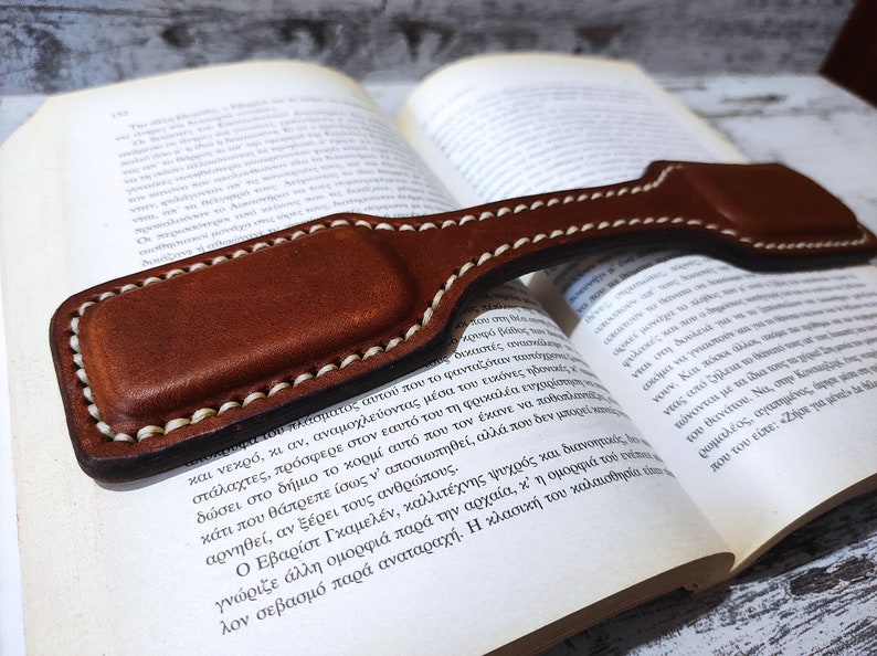 desk accessories,book accessories,book page holder,office desk accessories,leather accessories,book weight,page holder image 1