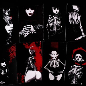 Skeleton Girls Set of 8 DinA6