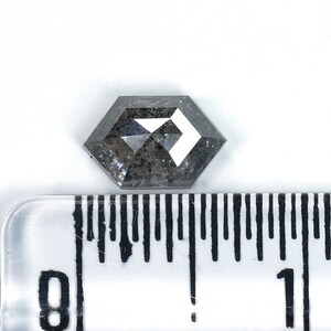 Natürlicher Salz und Pfeffer-Diamant mit Hexagon-Schliff mit 0,67 ct Fügen Sie Ihrer Sammlung von Verlobungsring-Diamantschmuck einen Hauch von Romantik hinzu Bild 8