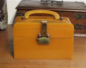 c1930's Large Amber Bakelite Sandwich Box - Catolin / Bakelite Lunch Box with Handle