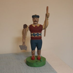 Golfista z drewna rzeźbiony ręcznie w sztuce ludowej - Sztuka ludowa - Figurka golfowa - Whirley Gig
