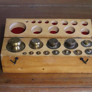 Vintage Brass Weight Set from 1g to 1kg - Metric Weights in Fitted Wooden Case - Made in England